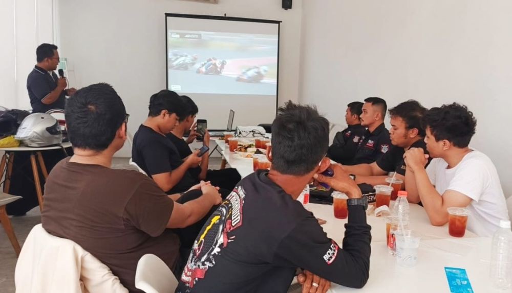 CBR Riders Medan Lakukan Aksi Sosial Sebelum Nobar ARRC Mandalika