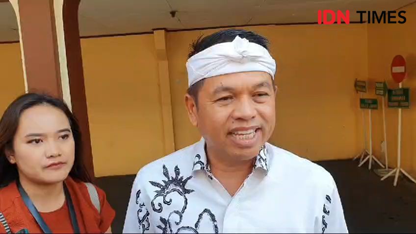 Dedi Mulyadi-Erwan Daftar Pilgub di KPU Jabar Hari Ini