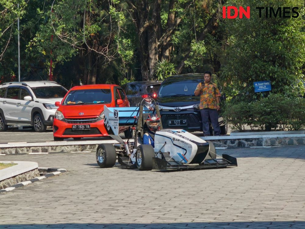 UNS Kirim Tim Bengawan Formula Student Berlaga di Italia