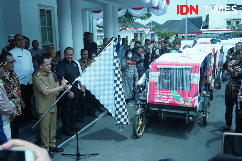 550 Becak di Medan Dilepas Sebagai Duta PON 2024