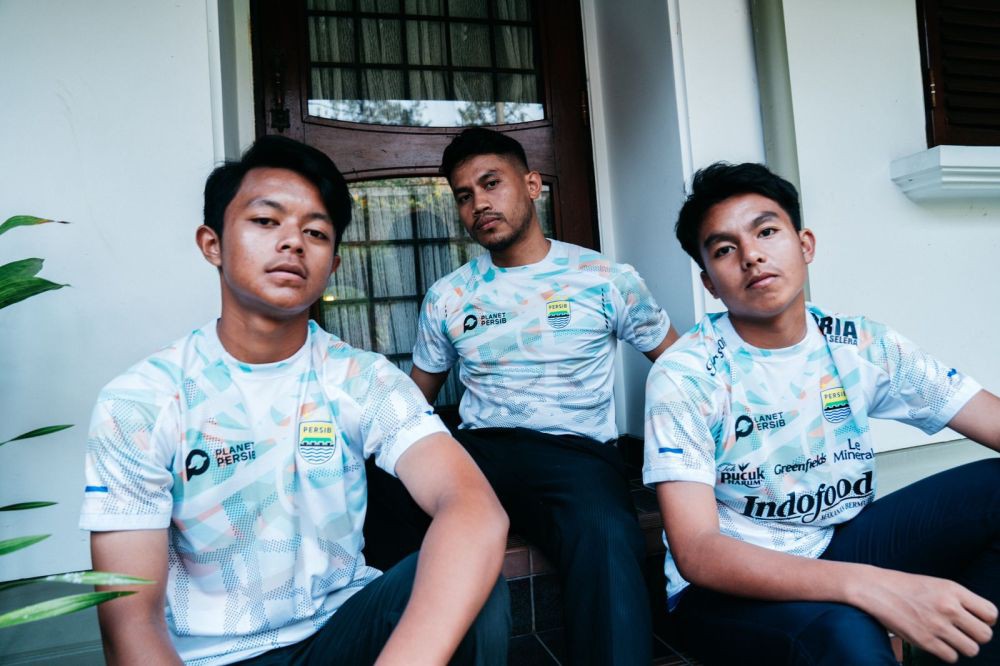 Persib Rilis Jersey Baru dengan Tema 'We Are Persib' 