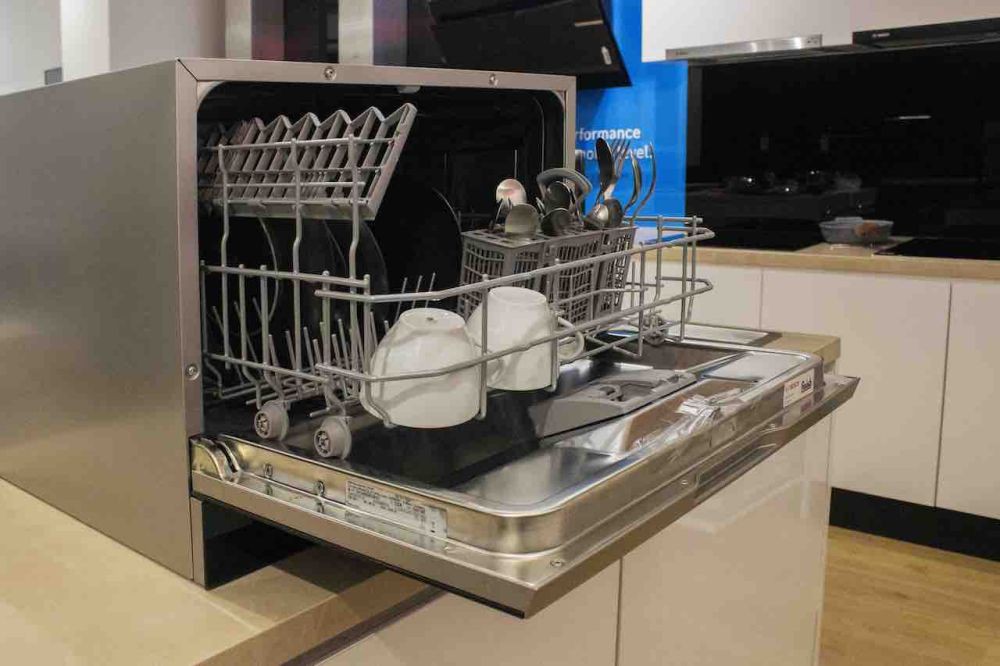 5 Fakta Dishwasher yang Mengubah Cara Kamu Melihat Pekerjaan Rumah