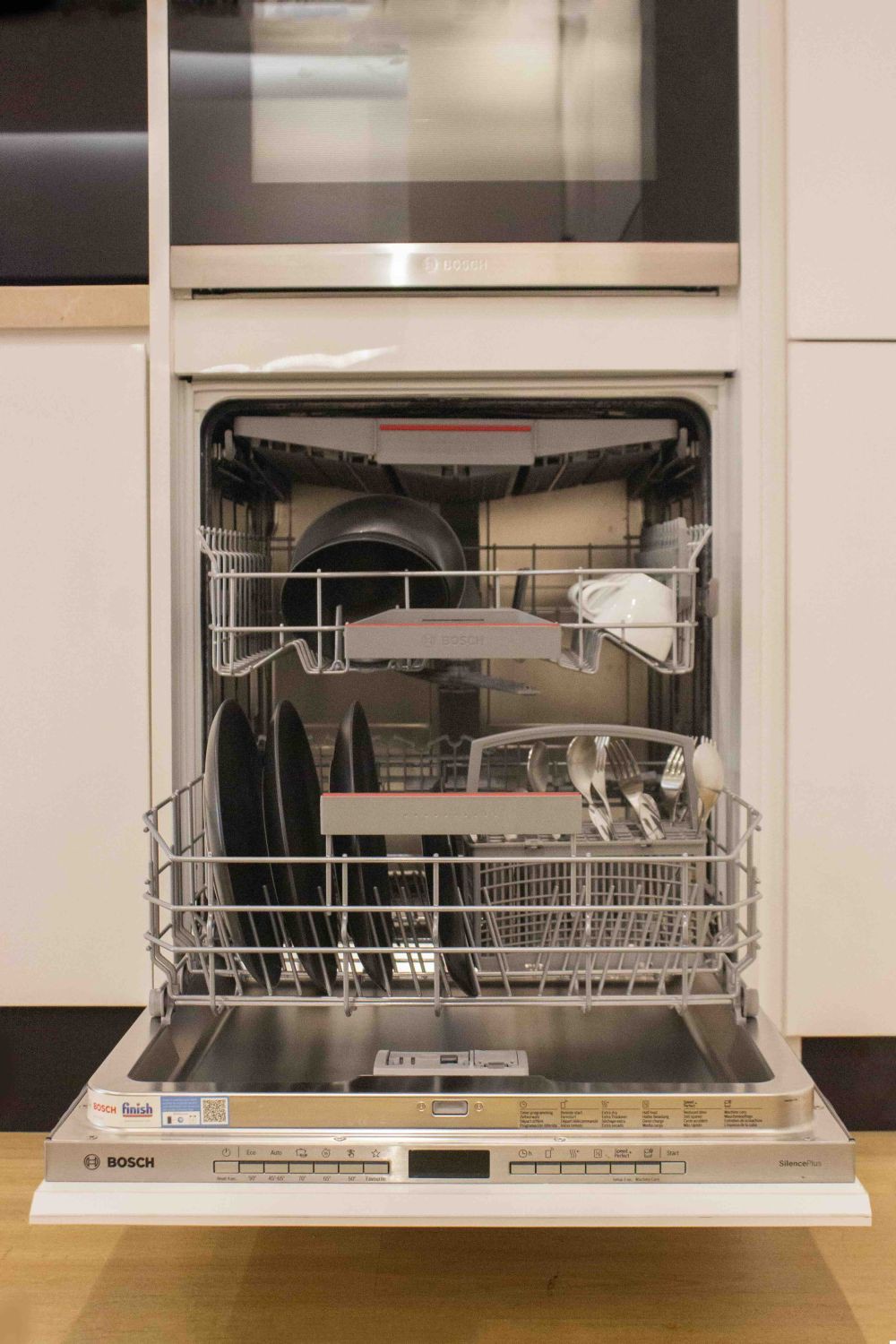 5 Fakta Dishwasher yang Mengubah Cara Kamu Melihat Pekerjaan Rumah