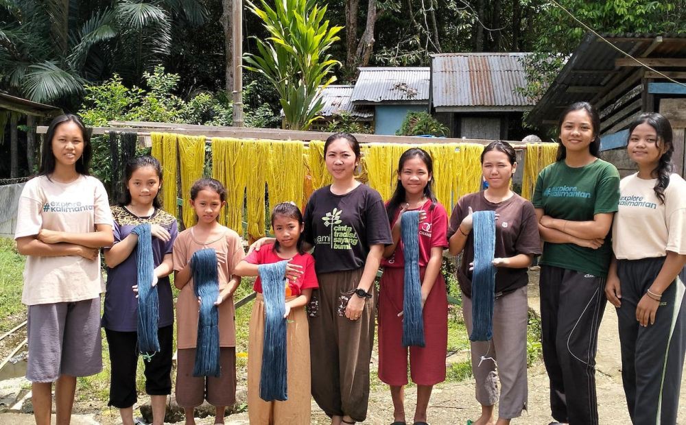 Benang Kehidupan: Perempuan Iban Merajut Masa Depan Hutan Kalimantan