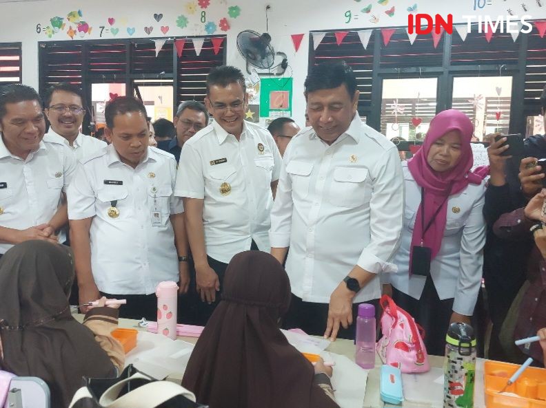 Wiranto Pantau Uji Coba Makan Bergizi Gratis di Kota Tangerang