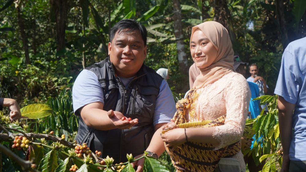 Ketika Julang Emas Jadi Andalan Pemberdayaan Petani Kopi Ngesrepbalong