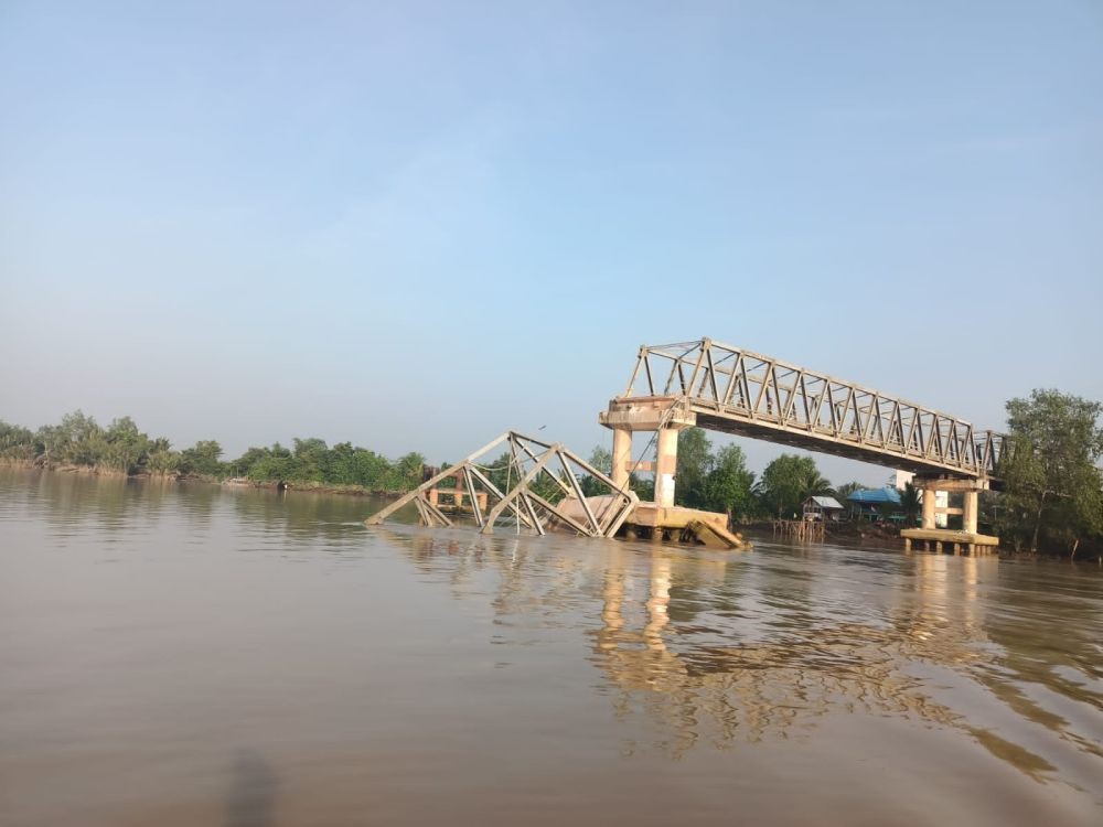 Basarnas Palembang Kerahkan 2 Tim ke TKP Jembatan Ambruk di Lalan Muba