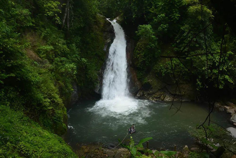 20 Wisata Alam di Kalimantan Selatan dengan Panoramanya Mena