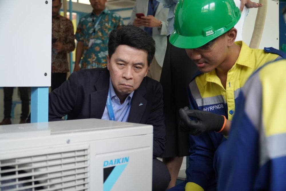 Tingkatkan Kualitas SDM, DAIKIN Buka Pusat Keunggulan di SMK 2 Kendal