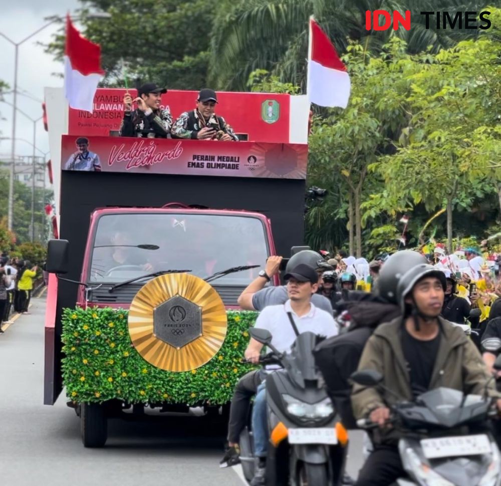 Pulang Kampung, Veddriq Disambut Meriah Ribuan Warga Pontianak