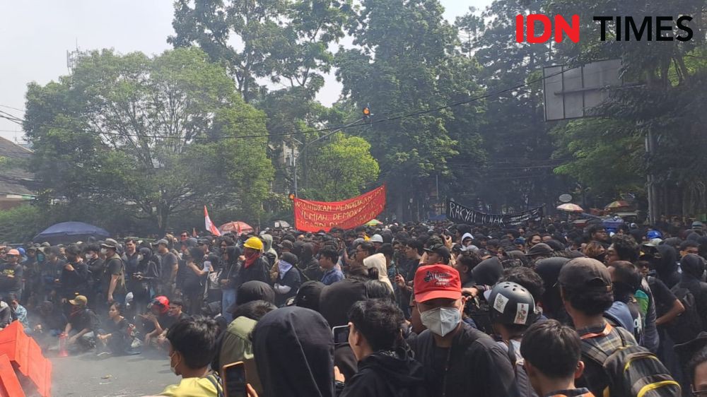 LBH Bandung: 137 Orang Aksi Massa Tolak RUU Pilkada Alami Luka