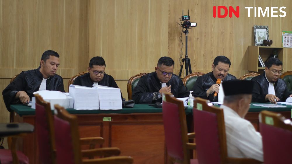 Jaksa KPK Tuntut Eks Gubernur Malut Abdul Ghani Kasuba 9 Tahun Penjara