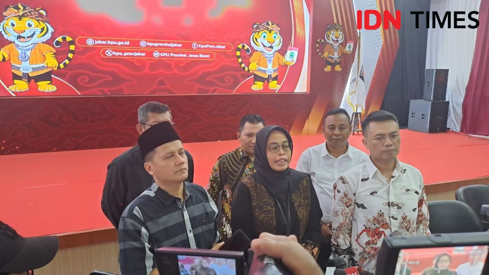 Paslon Dedi Mulyadi-Erwan Kandidat Pertama Daftar Pilgub ke KPU Jabar