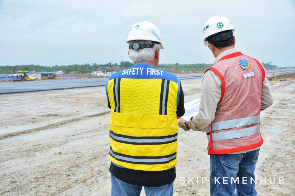 Bandara Belum Jadi, Jokowi Timbang Rencana Ngantor di IKN September