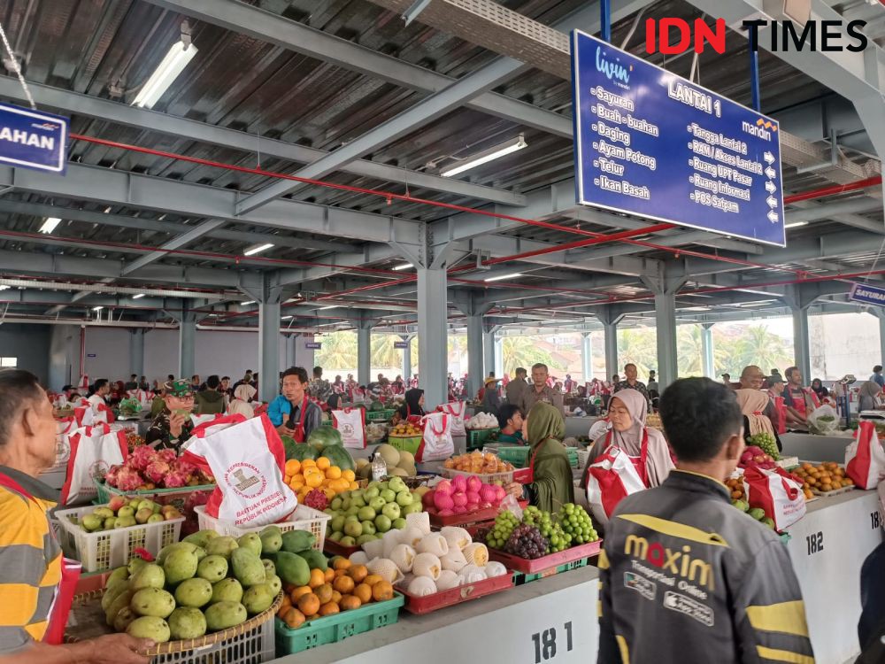 Keren! Transaksi di Pasar Sentral Lampura Kini Pakai E-Retribusi