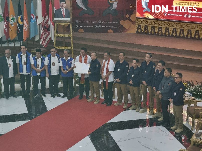 KPUD Sumsel Terima Berkas Pendaftaran Pasangan Herman Deru-Cik Ujang