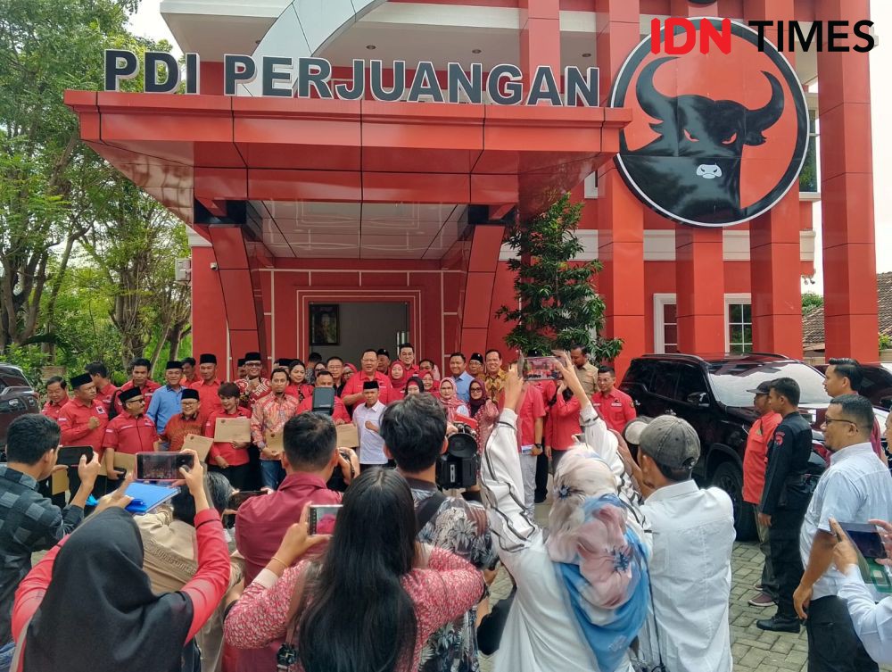 Kecuali Bandar Lampung, DPD PDIP Lampung Serahkan Dukungan 14 Bacakada