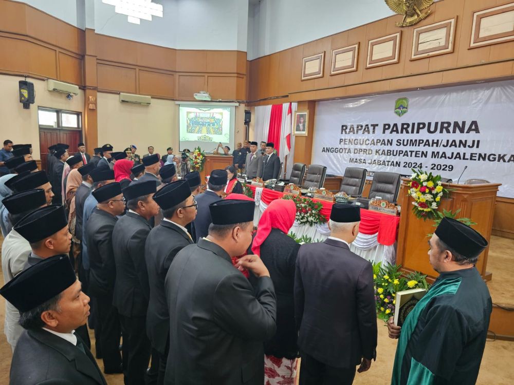 Resmi Dilantik, Pj Bupati Minta Anggota DPRD Majalengka Kawal Pilkada 