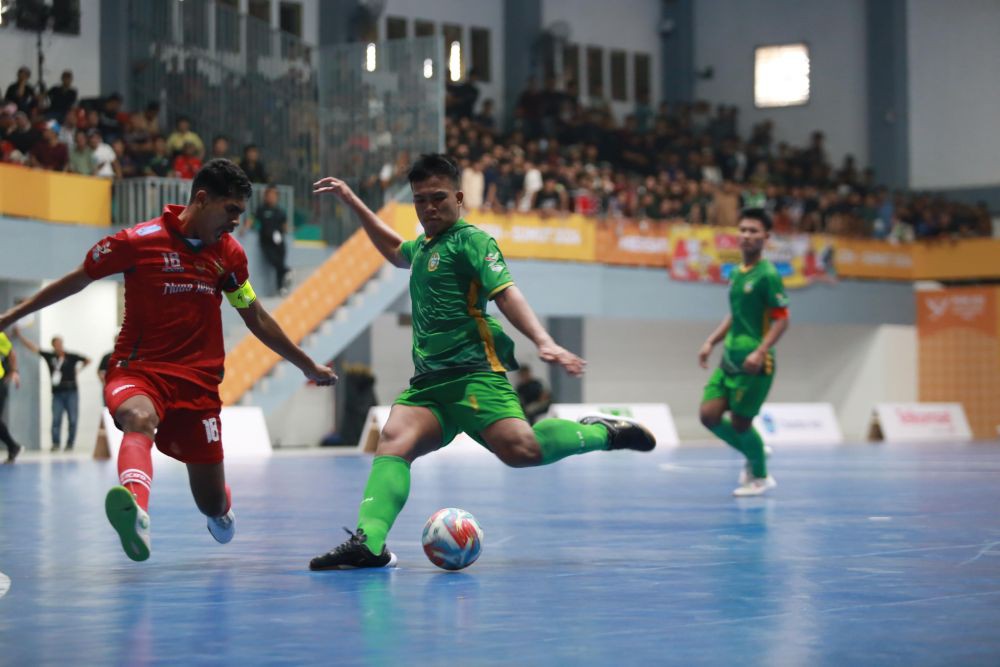 Suporter Sumut Membludak di GOR Futsal, Videotron Disediakan di Luar