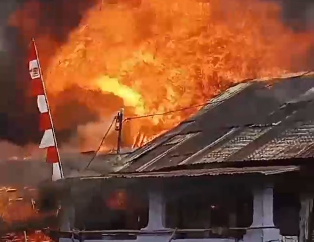 Jago Merah Bakar 8 Rumah di Kawasan Padat Penduduk Palembang