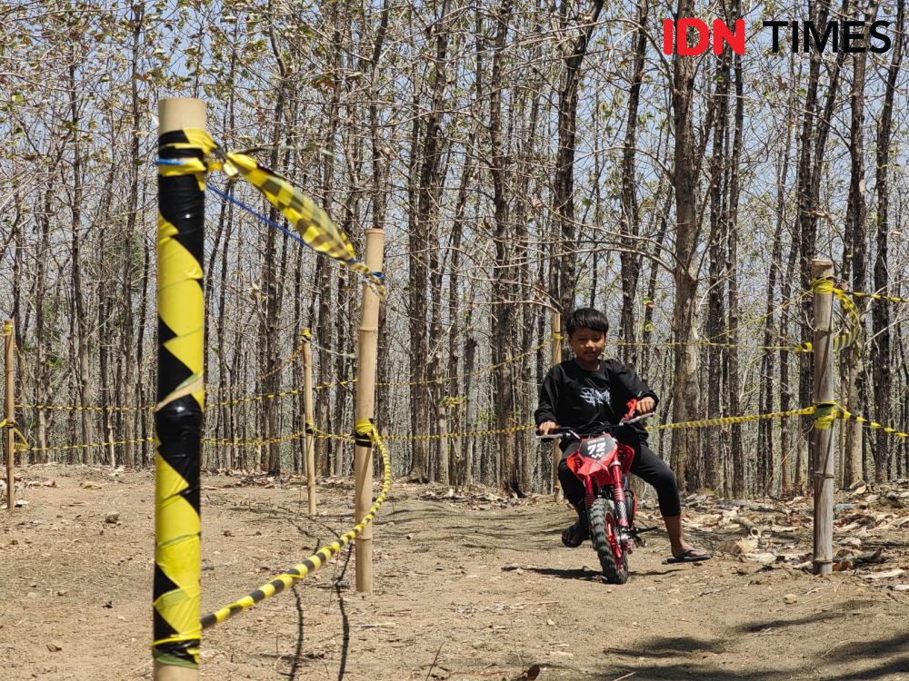 [FOTO] Puncak Patra: Merajut Asa dari Jerat Kekeringan Desa Sarimulyo