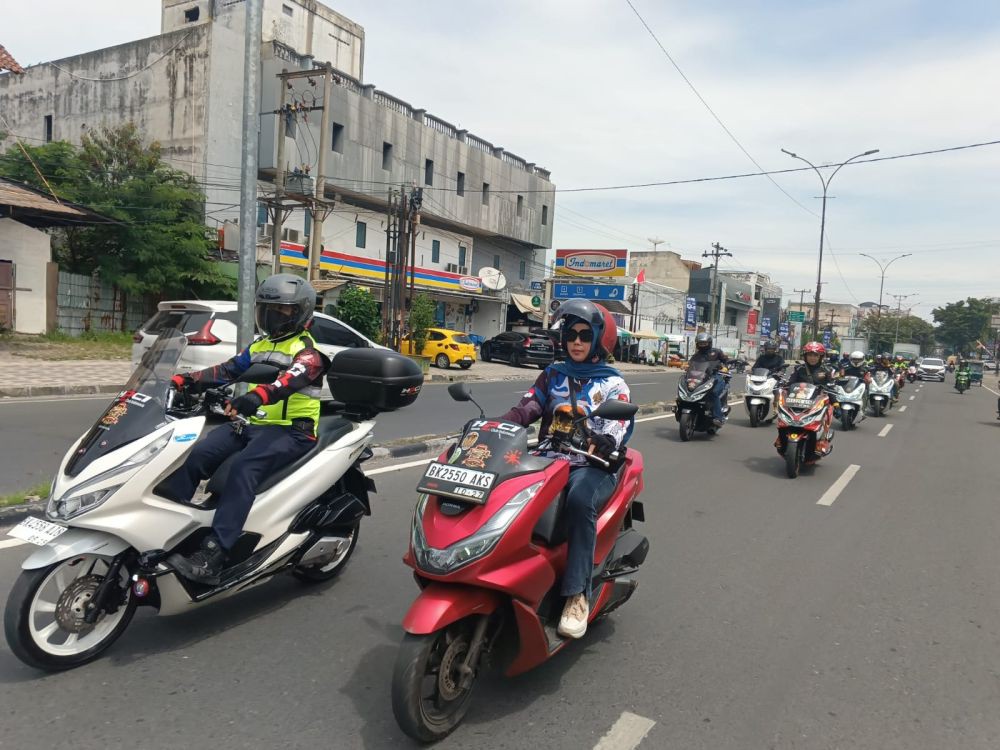 HPMD Curi Perhatian Pecinta Big Scooter Medan