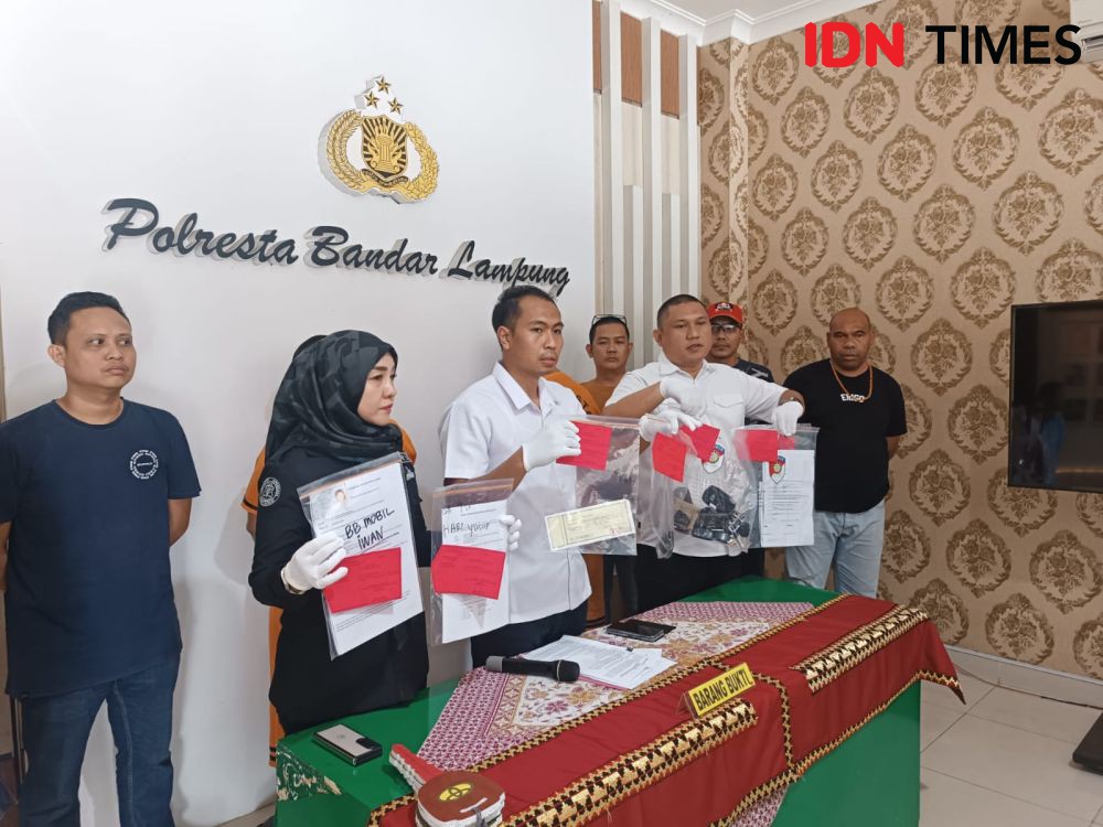 2 Tersangka Penggelapan 19 Mobil Rental di Bandar Lampung Diringkus