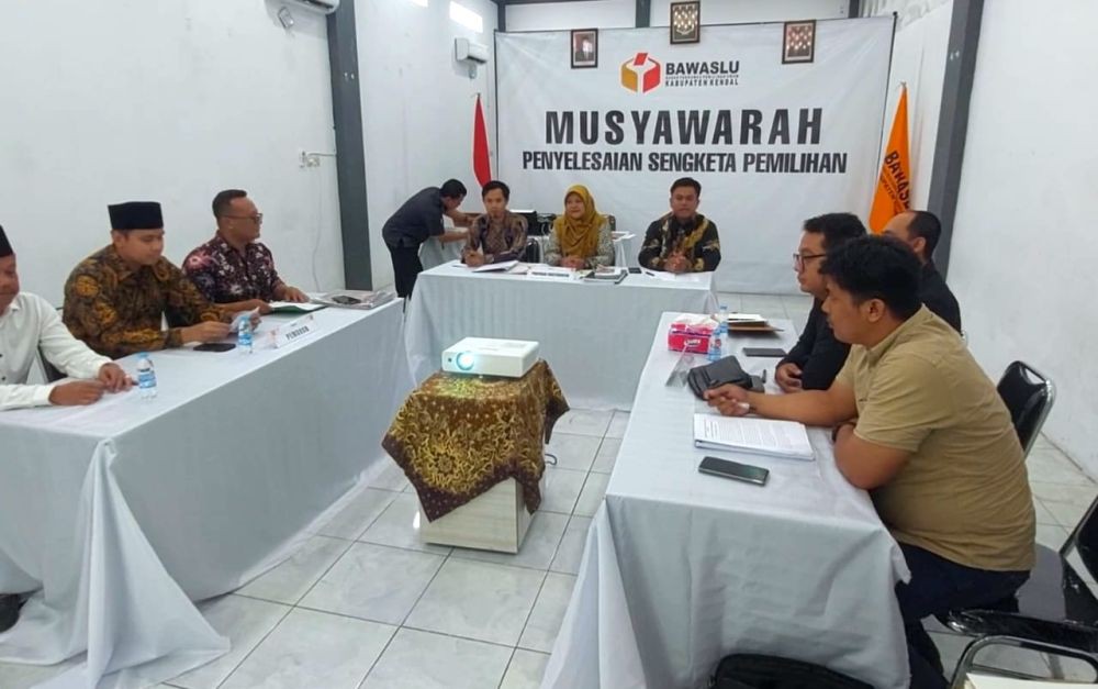 Dico Absen di Musyawarah Sengketa Pilkada Kendal, KPU Siapkan Bukti