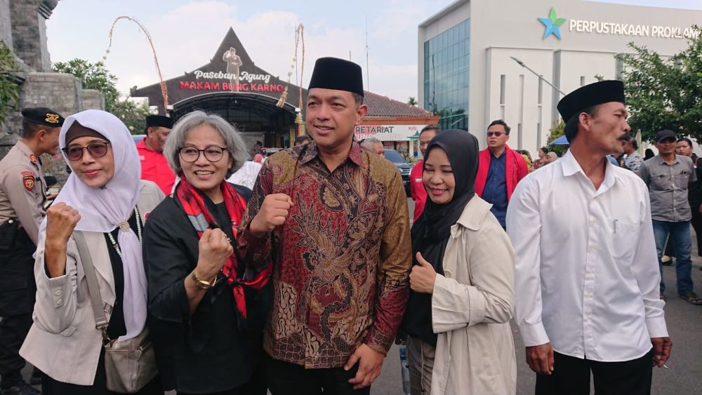 Strategi Risma-Gus Hans Lawan Petahana di Pilgub Jatim