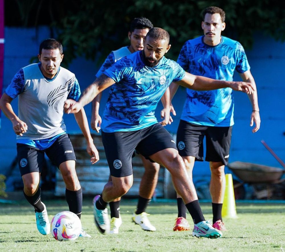 Hadapi 4 Laga Tandang Sekaligus, Pelatih Arema FC Wanti-wanti Pemain