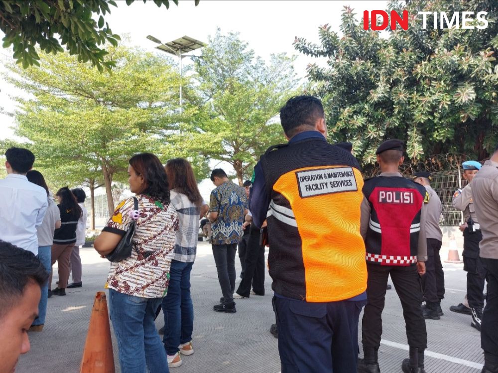 Menag Yaqut Hadir di Bandara Soetta untuk Lepas Paus Fransiskus