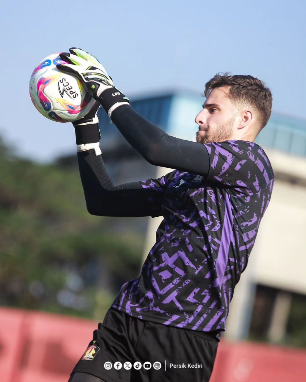 Kiper Asing Persik Kediri Kaget dengan Persaingan di Liga 1