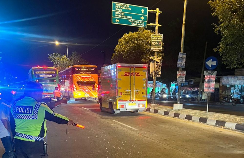 Truk Kontainer Tabrak Sepeda Motor di Bantul, Satu Orang Meninggal