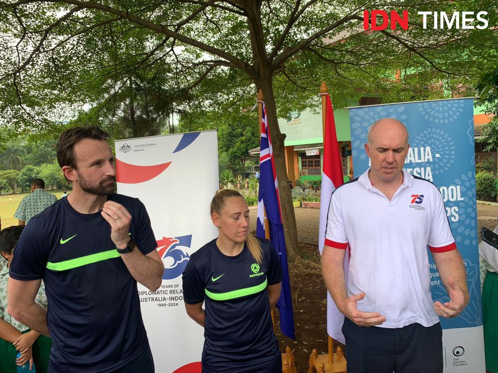 Jelang Laga Vs Indonesia, Soceroos Beri Coaching Clinic di Tangsel 