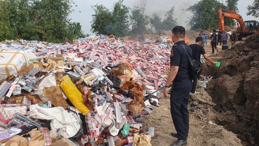 Kanwil Bea Cukai Sumbagbar Musnahkan 28,5 Juta Batang Rokok Ilegal