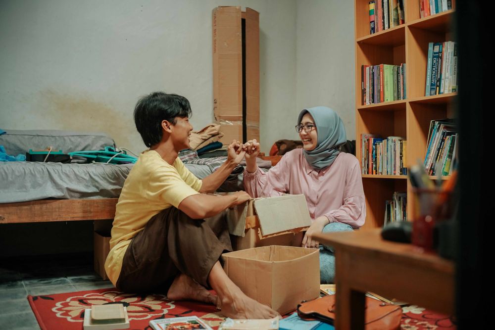 Film Seni Memahami Kekasih Relate dengan Pasangan Bergaji UMR?