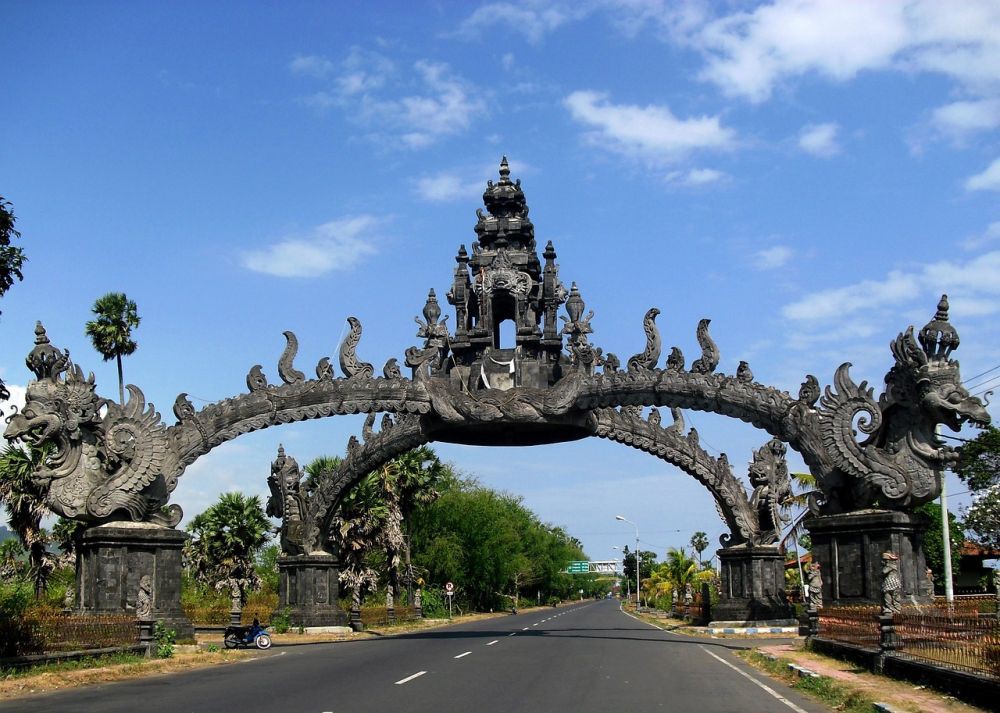 5 Culture Shock Orang Jakarta Liburan ke Bali