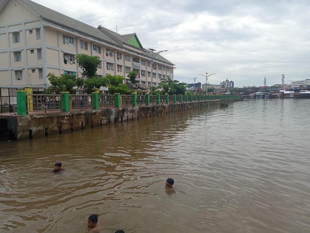 Perbaikan Jalan Titian di Kampung Hijau Dikebut untuk Sektor Wisata