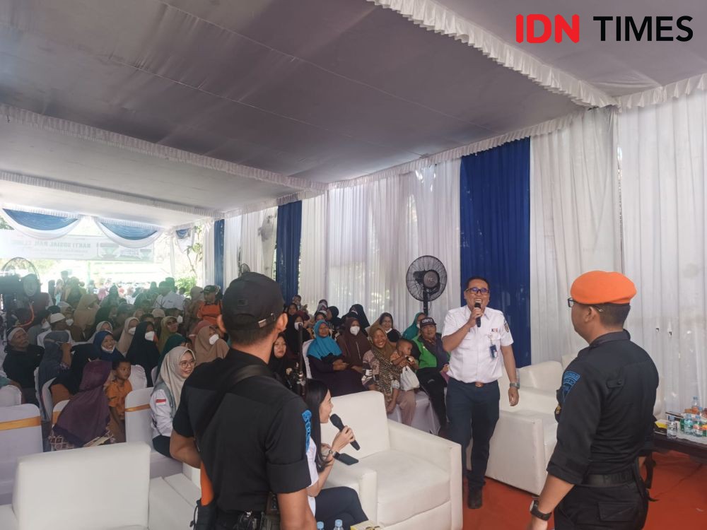 HUT ke 79 KAI, Warga Srengsem Bandar Lampung Dilayani Rail Clinic