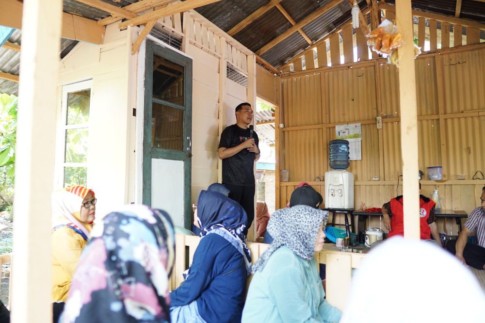 Hasan Basri Nongkrong di Saung Kebahagiaan untuk Serap Aspirasi Warga