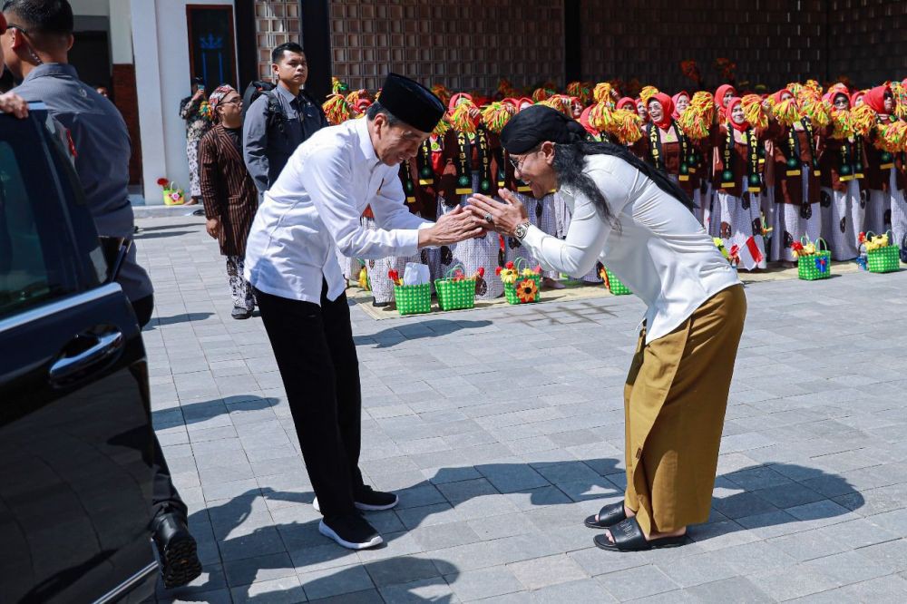 Ngobrol dengan Gus Miftah, Ini Keinginan Jokowi setelah Lengser