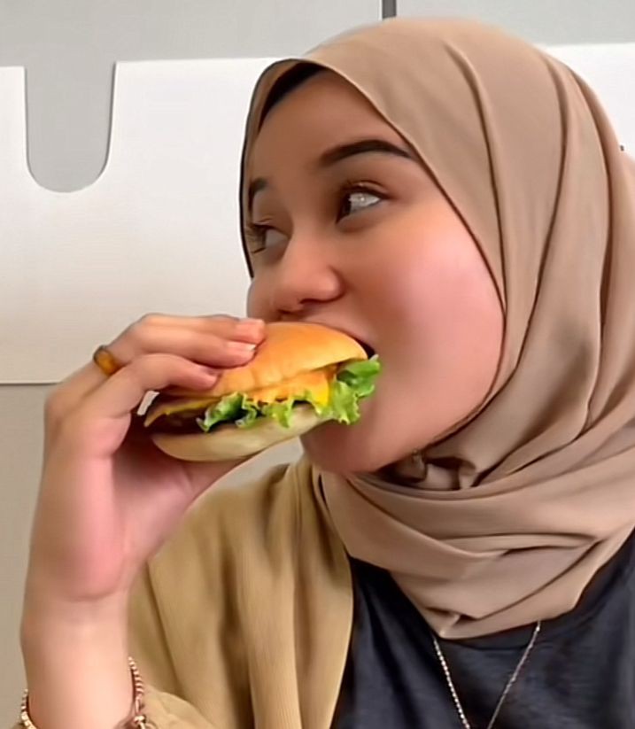 5 Rekomendasi Tempat Makan Burger Enak dan Lezat di Medan