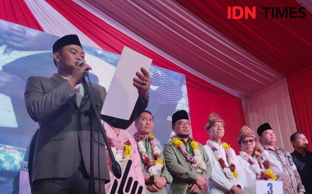 Respons Cakada Palembang Terima Undian Nomor Urut Pilkada 2024