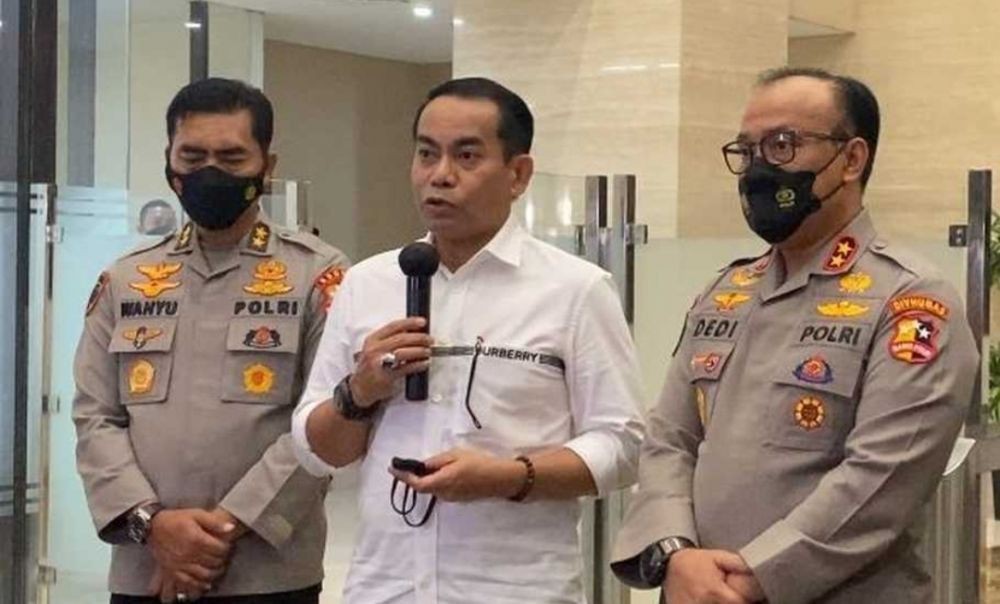 Irjen Andi Rian Ditunjuk Kapolda Sumsel Pernah Viral Pakai Baju Branded