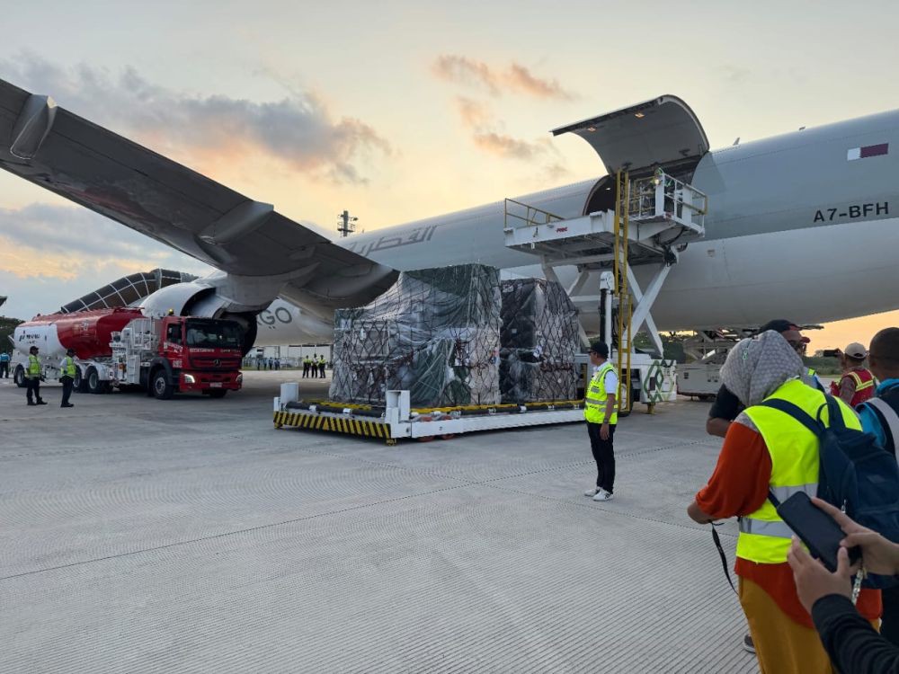 Diangkut 2 Pesawat Kargo, 170,651 Ton Logistik MotoGP Tiba di Lombok