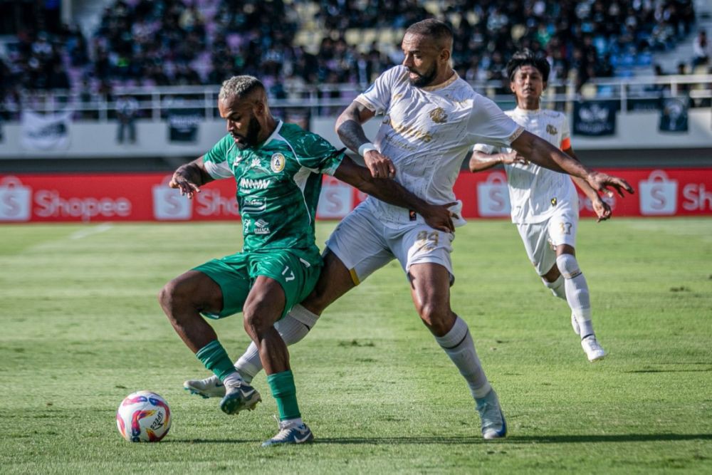 Cerita Gol Pertama Bagi PSS, Phil Ofosu-Ayeh: Atmosfer Fans Luar Biasa