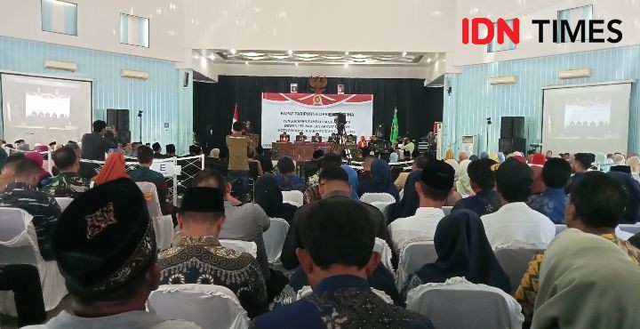 Anggota DPRD Bima Dilantik, Ada Adik-Kakak, Bapak-Anak hingga Pasutri