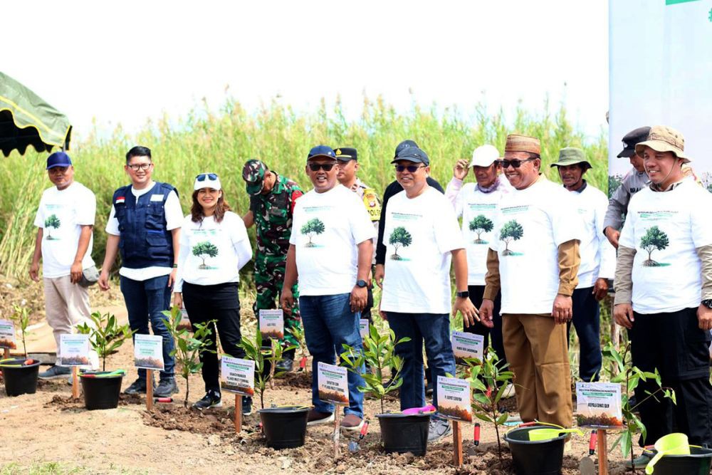 Sambut Hari Maritim Nasional, SPMT Grup Tanam 30 Ribu Bibit Mangrove