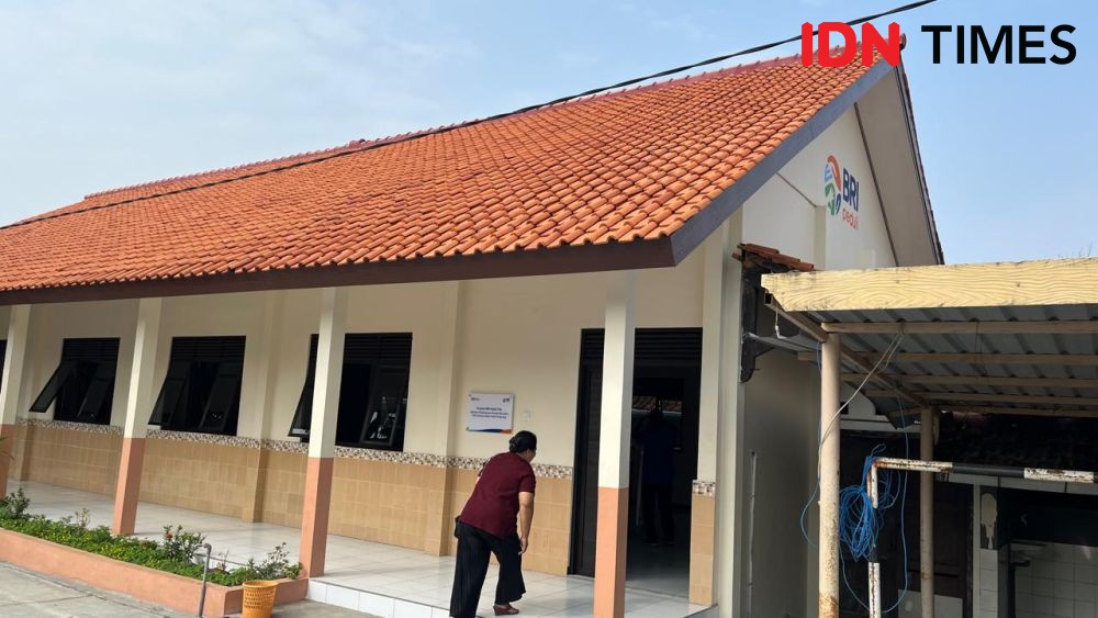 BRI Semarang Ahmad Yani Perbaiki Ruang Kelas SMP Kanisius Raden Patah