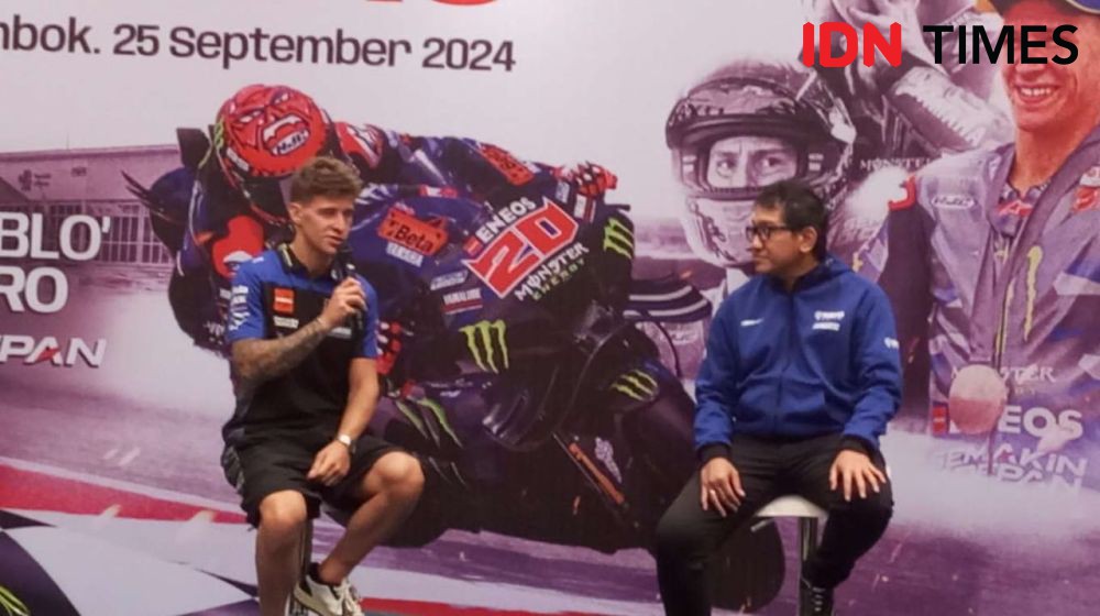 Sapa Fans di Lombok, Fabio Quartararo Keliling Naik Yamaha XMAX